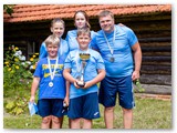 Radzevičių šeima iš Kybartų pasipuošė antros vietos medaliais ir taure.