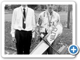 M.Karčiauskas su auklėtiniu T.Brusoku 1996 metais. T.Brusokas vėliau tapo karo aviacijos lakūnu.