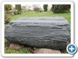 Mitologinis akmuo J. Šeimio sodybos kieme.