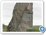 Mitologinis akmuo – savotiškas riboženklis, esantis prie kelio, už Daukšių.