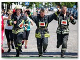 Roko Lukoševičiaus foto - netrūko ir įdomių kostiumų, o gaisrininkai prie 30 laipsnių karščio įveikė trasą su uniformomis.